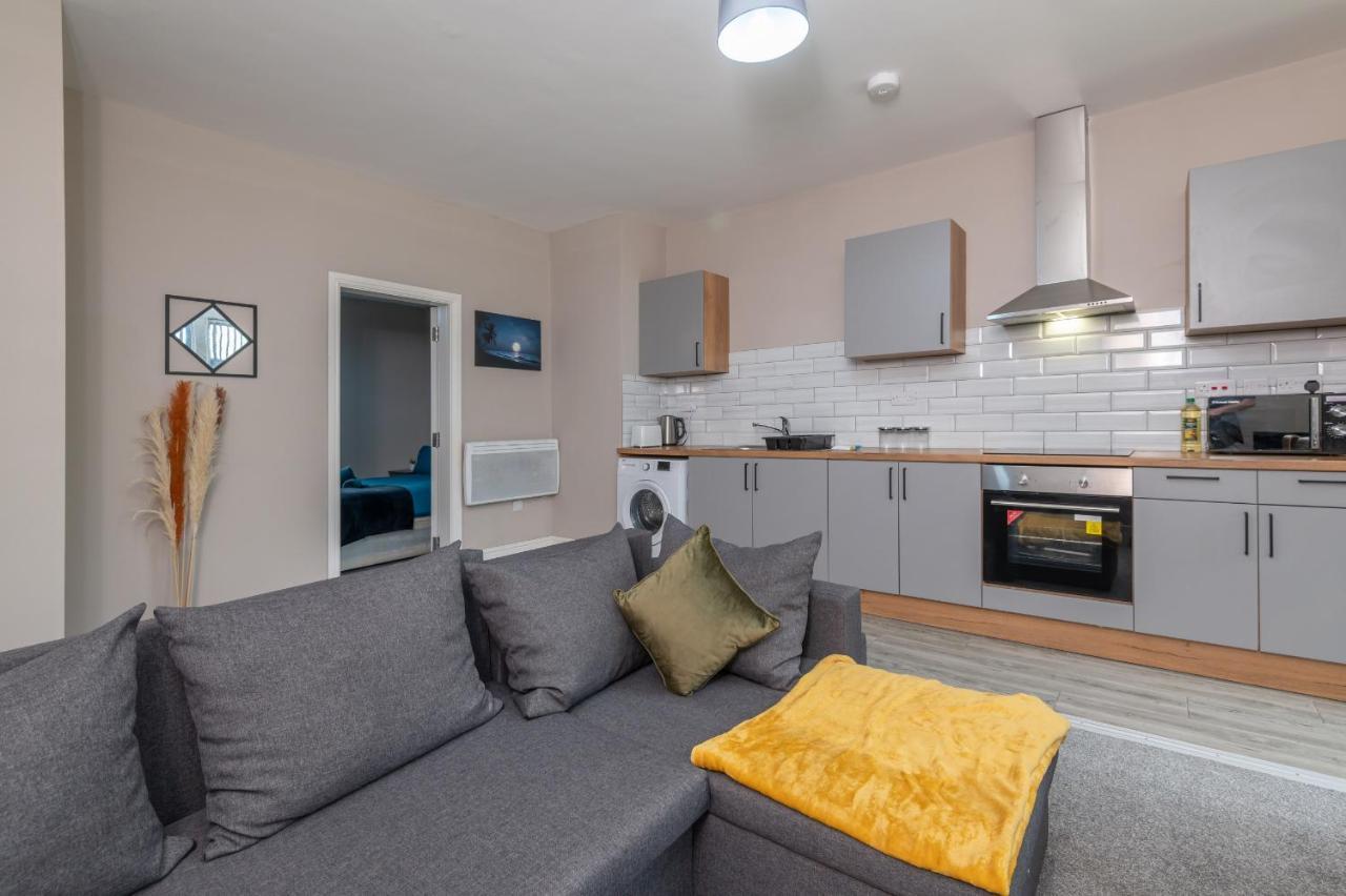 Apartment K North Park Road *